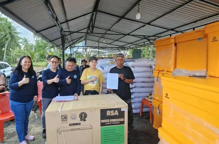 Lagi, Bupati JG Salurkan Bantuan Bibit Ikan di Desa Talawaan 8 Lagi, Bupati JG Salurkan Bantuan Bibit Ikan di Desa Talawaan