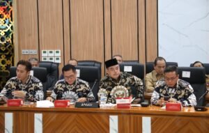 Bupati JG Bahas Strategi Penguatan Pengelolaan Keuangan Daerah dan Optimalisasi PAD Bersama Mendagri
