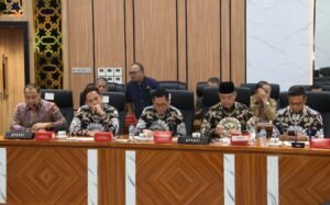 Bupati JG Bahas Strategi Penguatan Pengelolaan Keuangan Daerah dan Optimalisasi PAD Bersama Mendagri