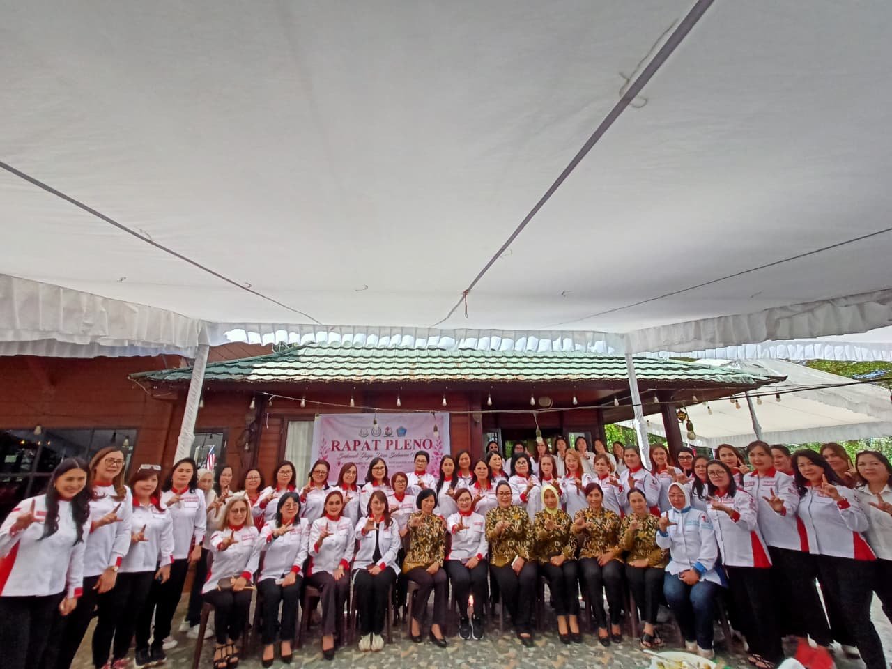 Rapat Pleno Diperluas DPD Srikandi Jaga Desa Sulut Digelar di Camp James 4 Rapat Pleno Diperluas DPD Srikandi Jaga Desa Sulut Digelar di Camp James