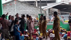 Gubernur Yulius Instruksikan Bantuan Cepat untuk 39 KK Korban Kebakaran di Sindulang dan Sario